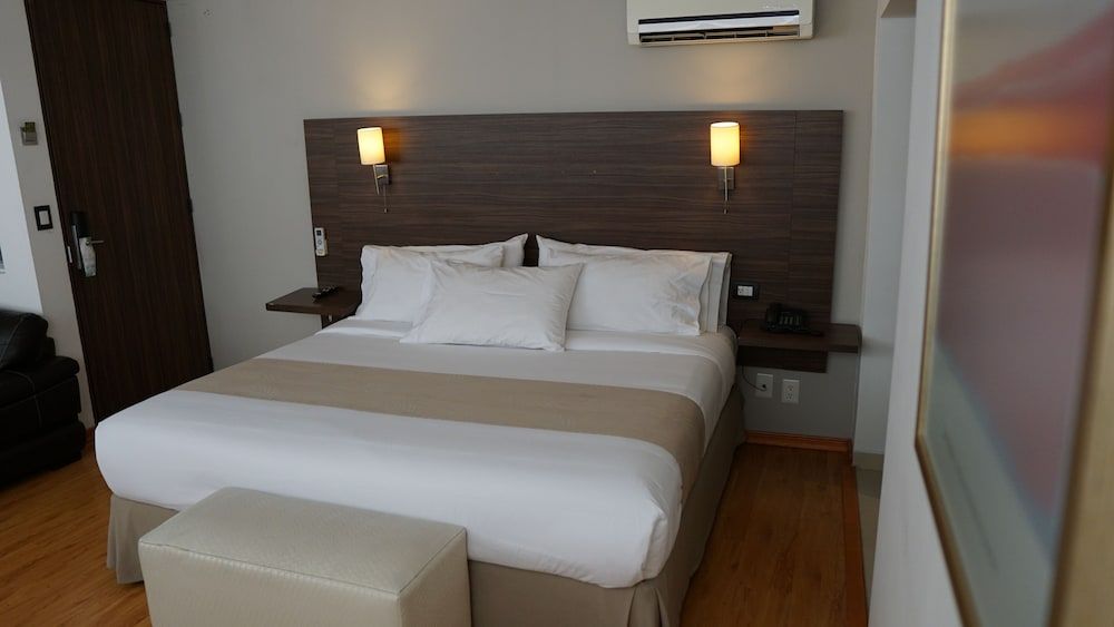 El Hotel Business Class – Zamora Centro Executive Room, 1 King Bed