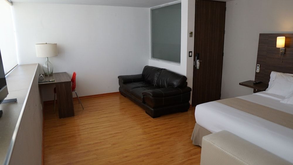 El Hotel Business Class – Zamora Centro Executive Room, 1 King Bed 6