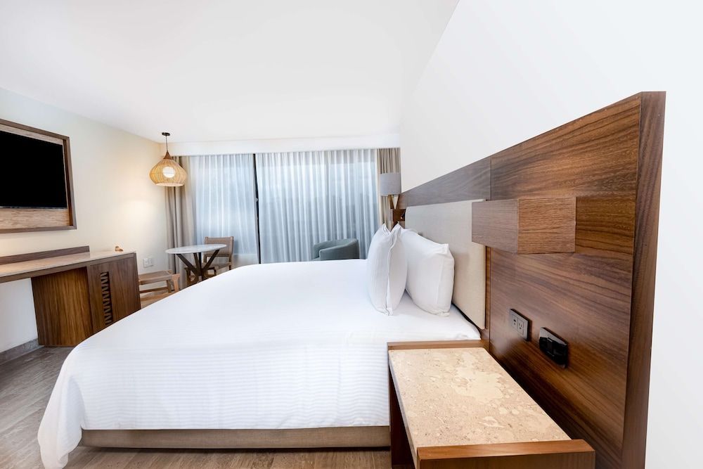 undefined Oh! Cancun The Urban Oasis & Beach Club 9