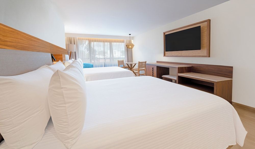 undefined Oh! Cancun The Urban Oasis & Beach Club 4