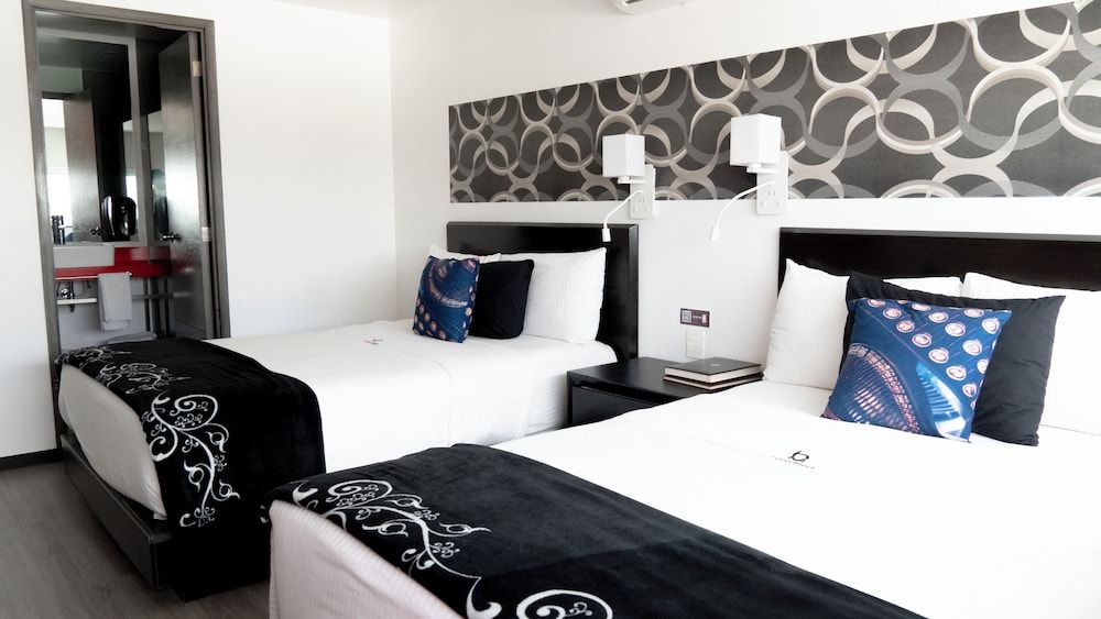undefined Hotel Black 4