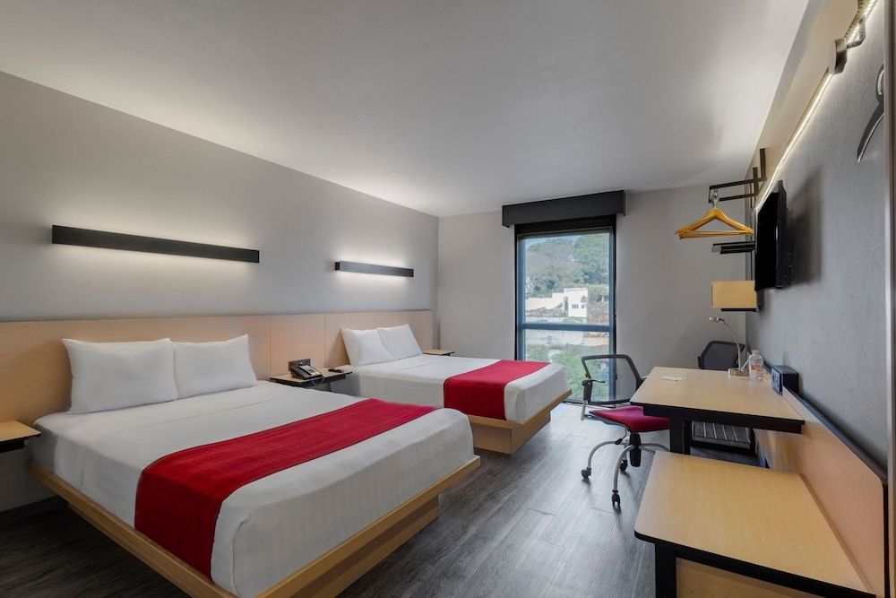 City Express by Marriott Guadalajara Aeropuerto Room, 2 Double Beds, Non Smoking 4