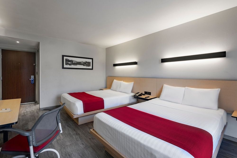 City Express by Marriott Guadalajara Aeropuerto Room, 2 Double Beds, Non Smoking 2