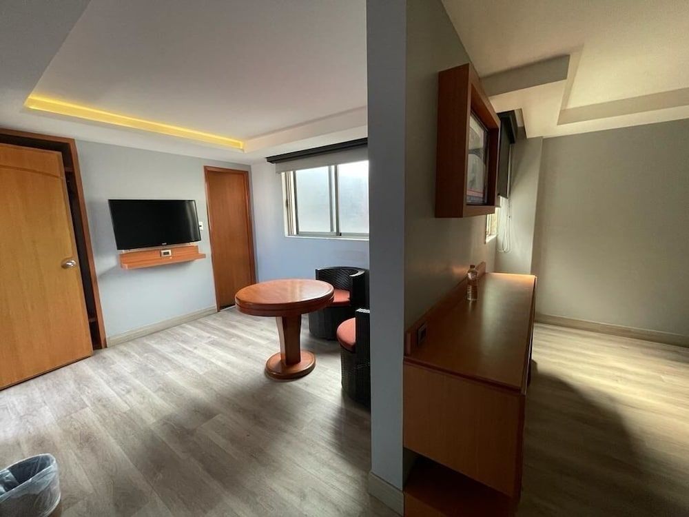 undefined Hotel El Senador 2