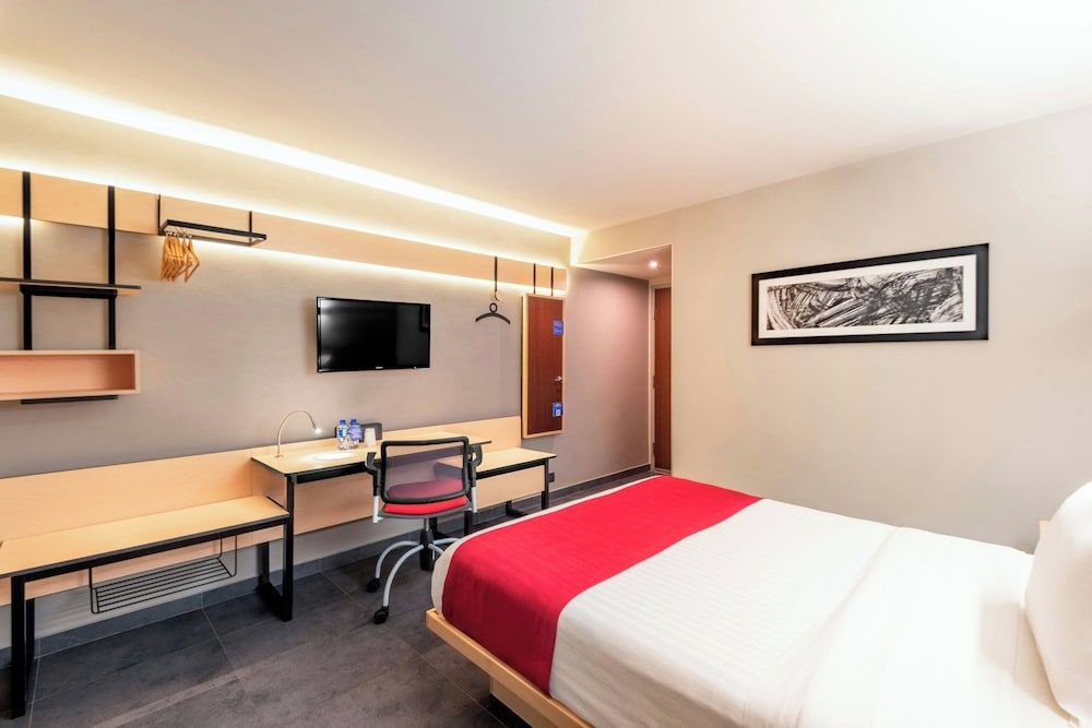 City Express by Marriott Tuxpan Room, 1 Queen Bed 6