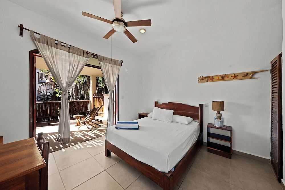 Garden Queen Room with Balcony