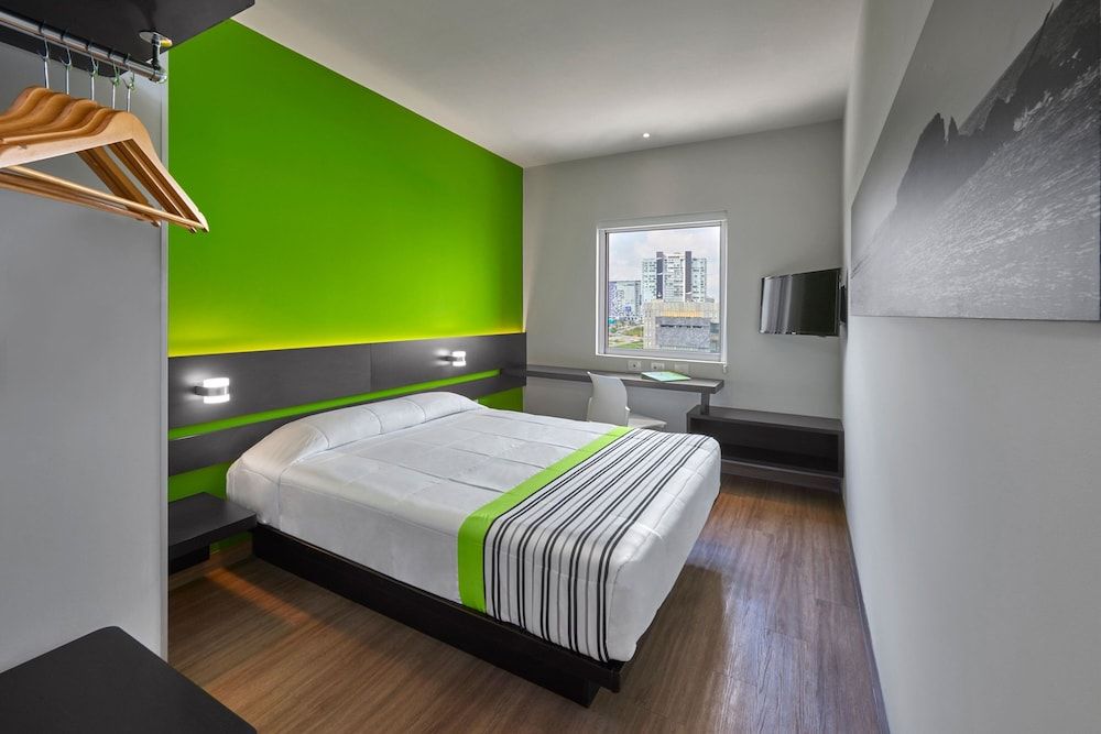 City Express Junior by Marriott Toluca Zona Industrial Room, 1 Queen Bed 3