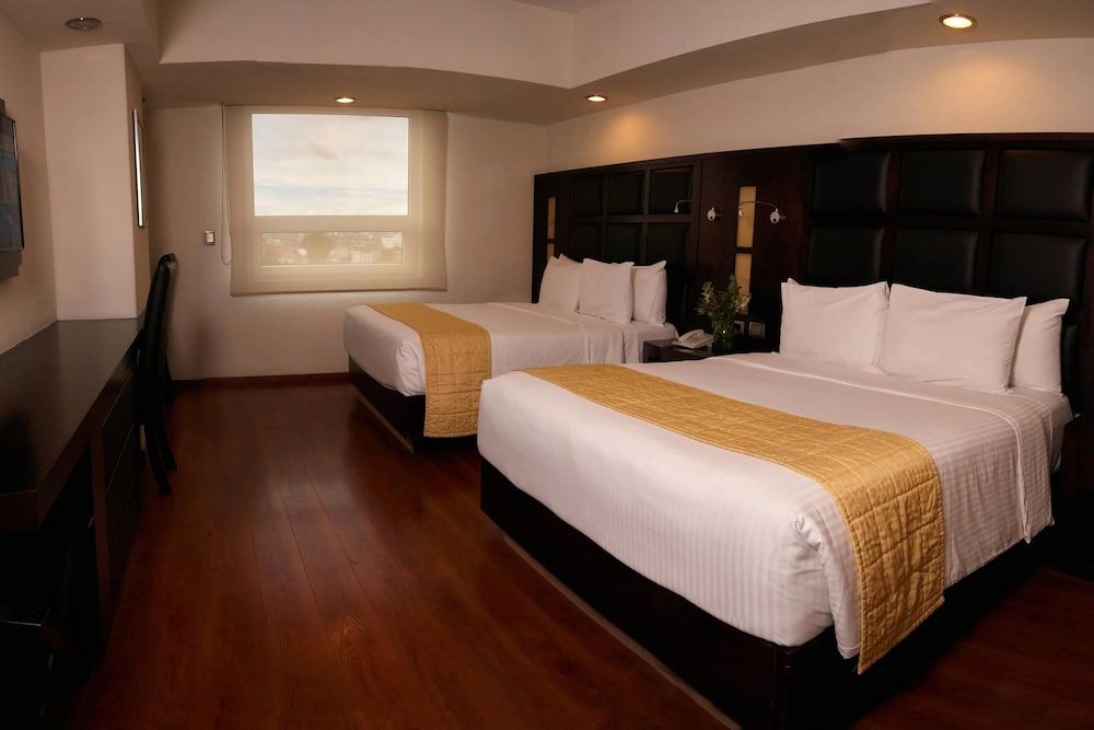 Comfort Inn Puebla Centro Histórico Standard Room, 2 Queen Beds, Non Smoking 2