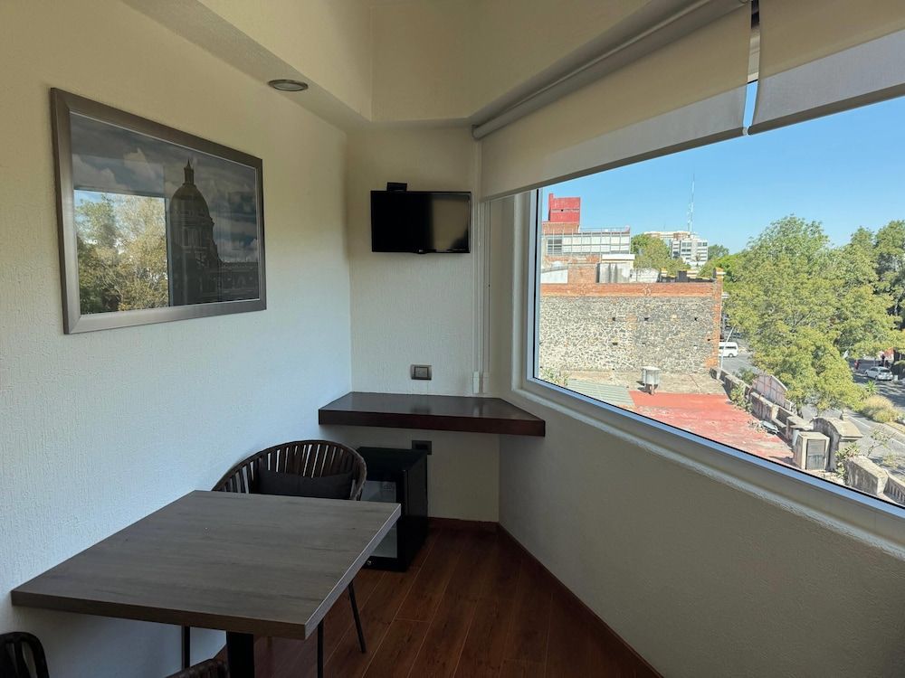 Comfort Inn Puebla Centro Histórico Suite, 1 King Bed, Non Smoking (Upgrade) 3