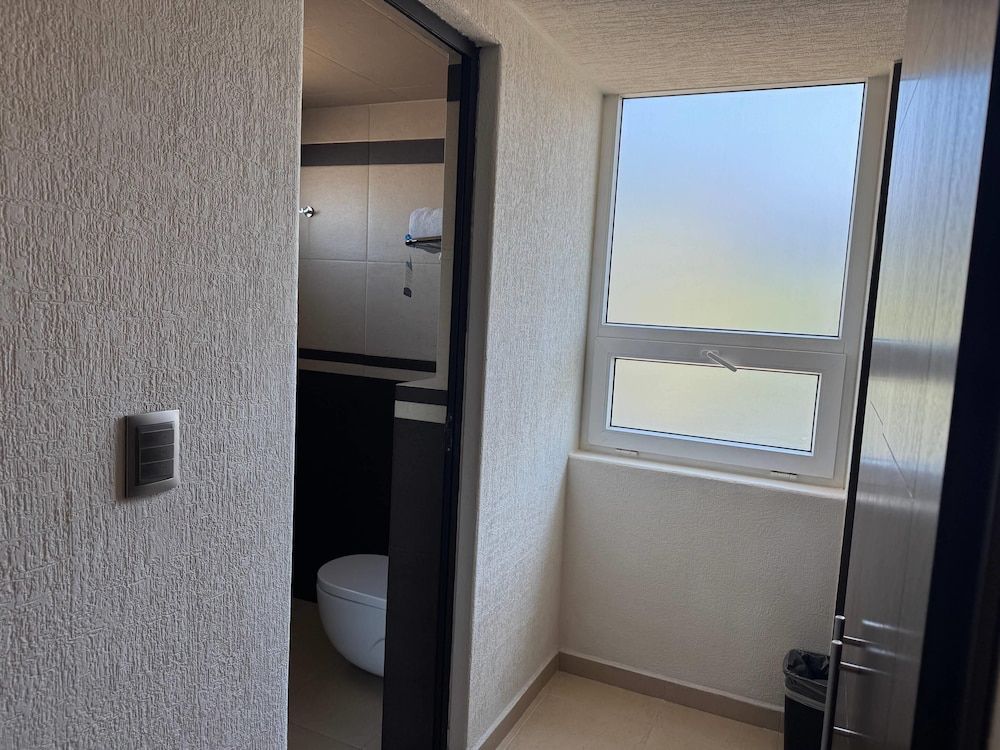 Comfort Inn Puebla Centro Histórico Suite, 1 King Bed, Non Smoking (Upgrade) 10