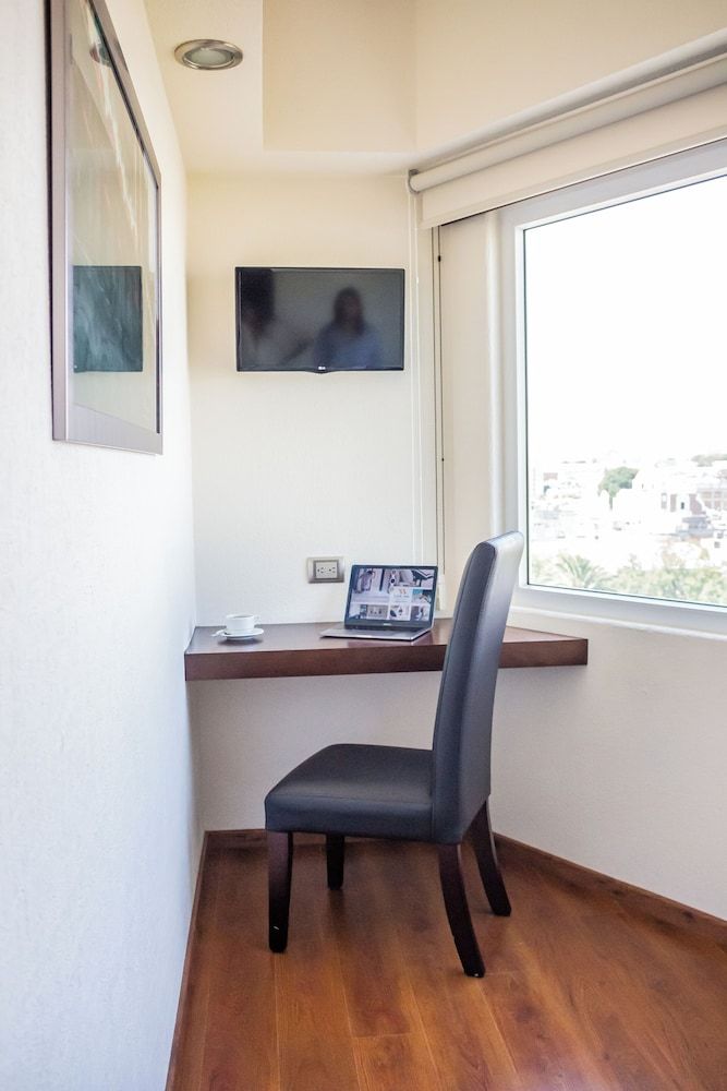 Comfort Inn Puebla Centro Histórico Suite, 2 Queen Beds, Non Smoking 6