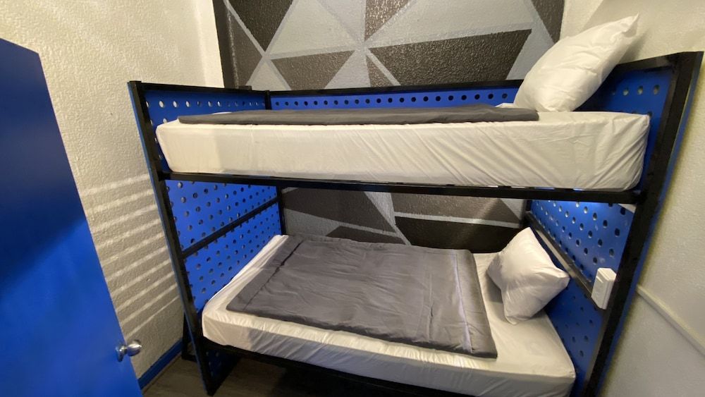 undefined Roomies Hostel Roma 2