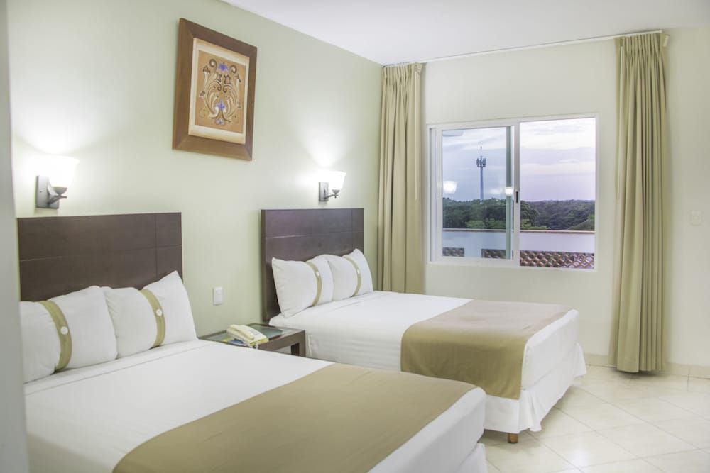 Hotel Casa Blanca Deluxe Double Room, 2 Queen Beds, Garden View 13