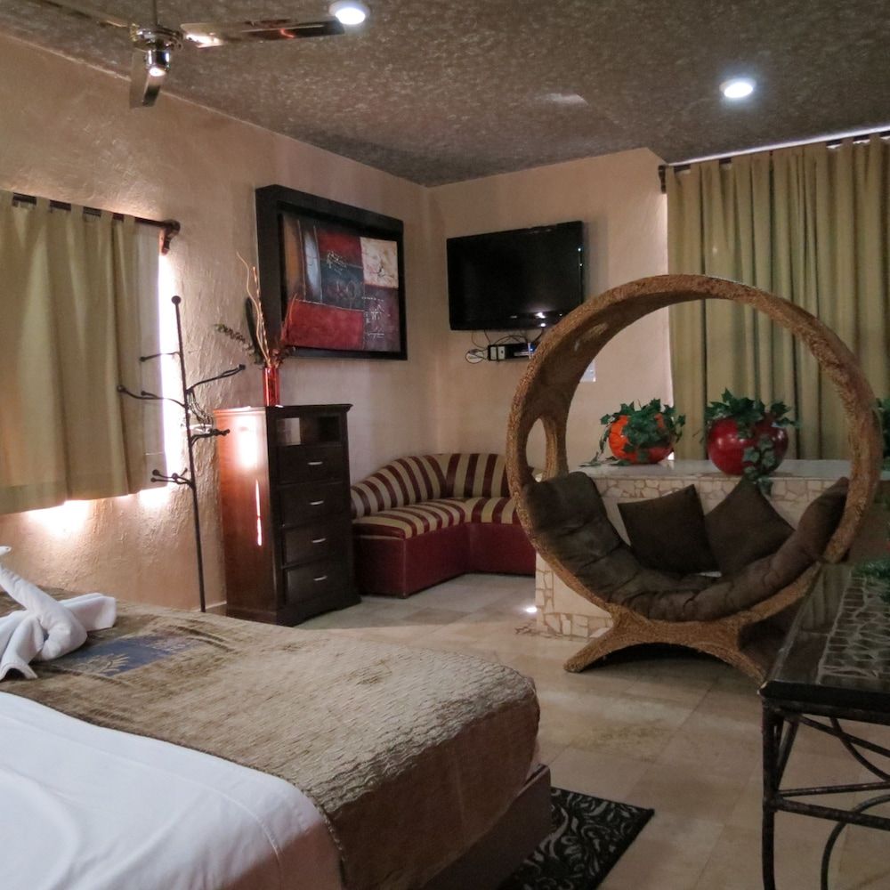 Comfort Room, 1 King Bed, Hot Tub