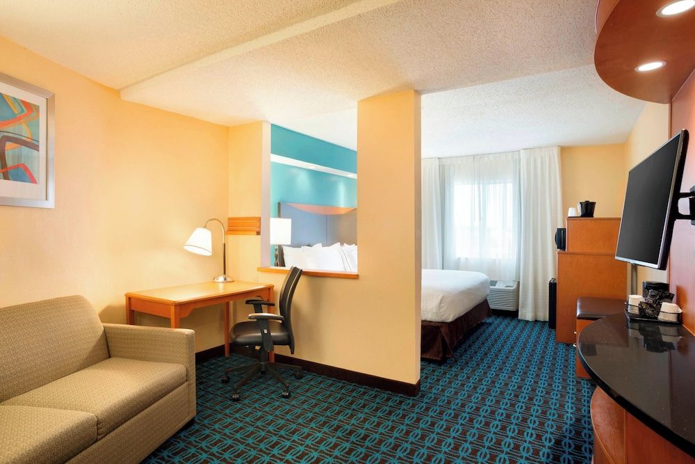 Executive Suite, 1 King Bed with Sofa bed, Non Smoking