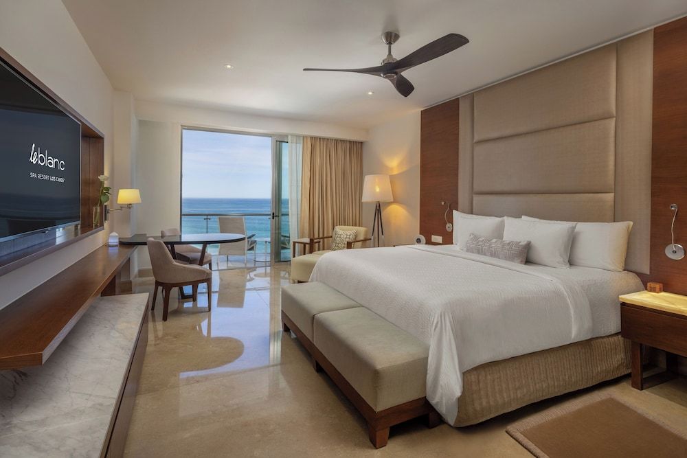 Royale Honeymoon Ocean View - King Size Bed