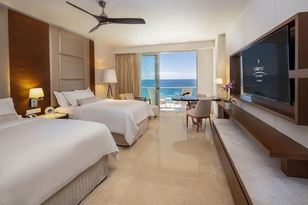Royale Deluxe Ocean View - Two Double Beds