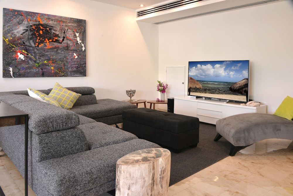 undefined Magia Beachside Condo 10