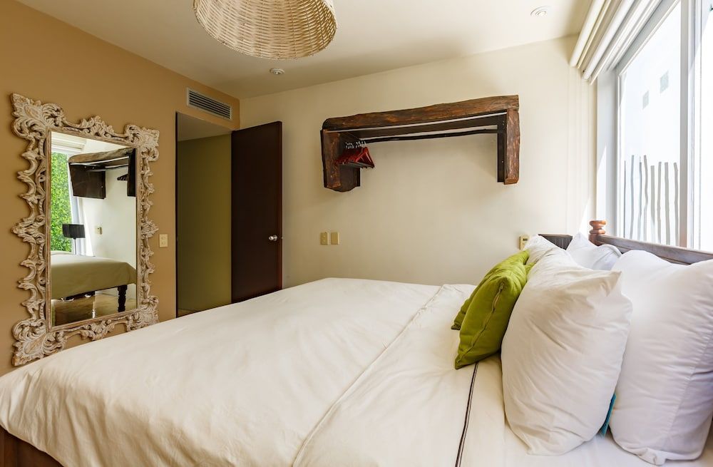 Magia Beachside Condo Luxury Apartment, 3 Bedrooms