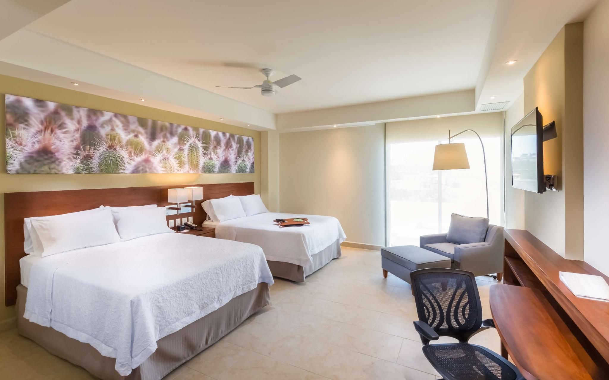 2 QUEEN STUDIO SUITE WITH MOUNTAIN VIEW NONSM