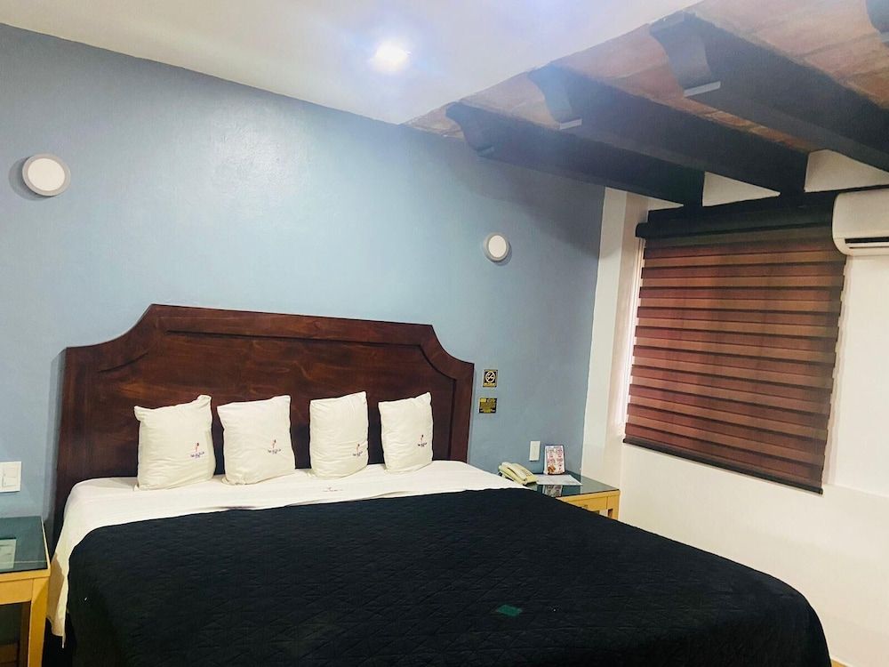 Hotel Baja del Sol Inn Room