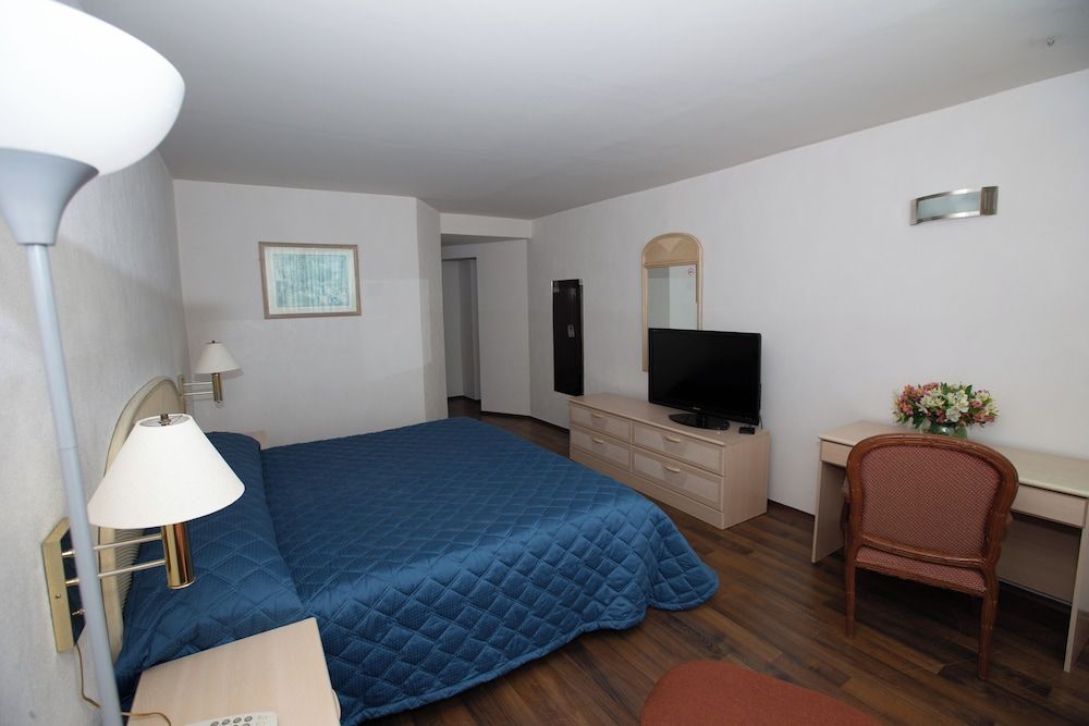 Hotel San Francisco Toluca Executive Room, 1 King Bed 2