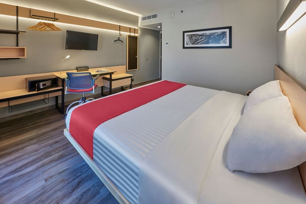City Express Plus by Marriott Puerto Vallarta Room, 1 King Bed