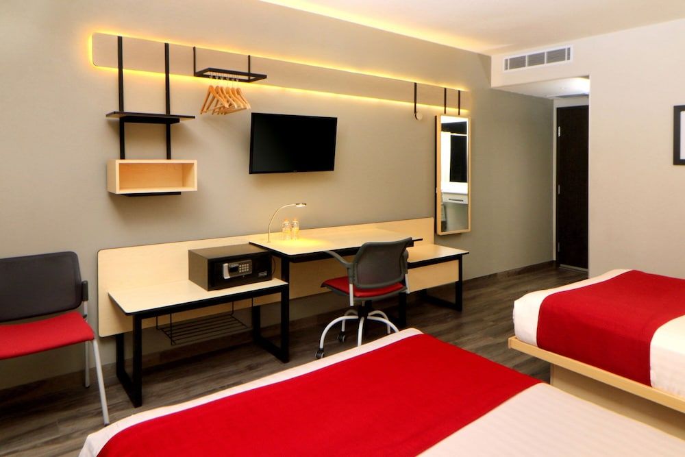 City Express Plus by Marriott Puerto Vallarta Room, 2 Double Beds 6