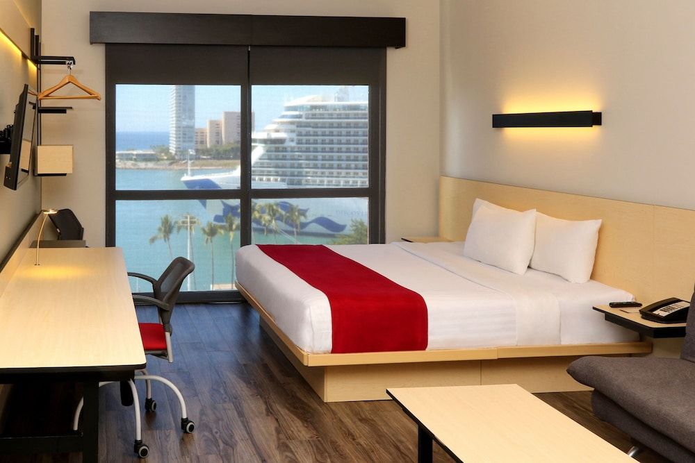City Express Plus by Marriott Puerto Vallarta Superior Room, 1 King Bed with Sofa bed 3