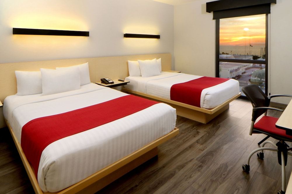 City Express Plus by Marriott Puerto Vallarta Room, 2 Double Beds 3