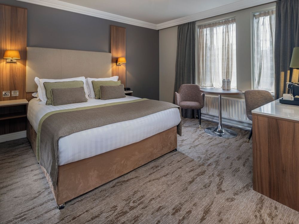 Cassidys Hotel Classic Double Room 2