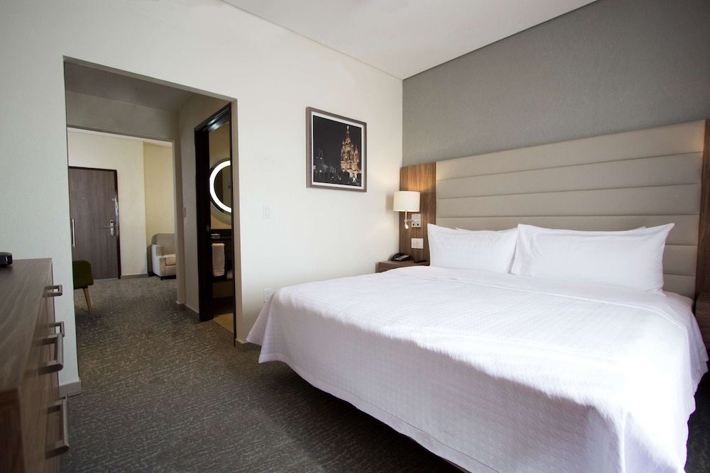 Suite, 1 King Bed
