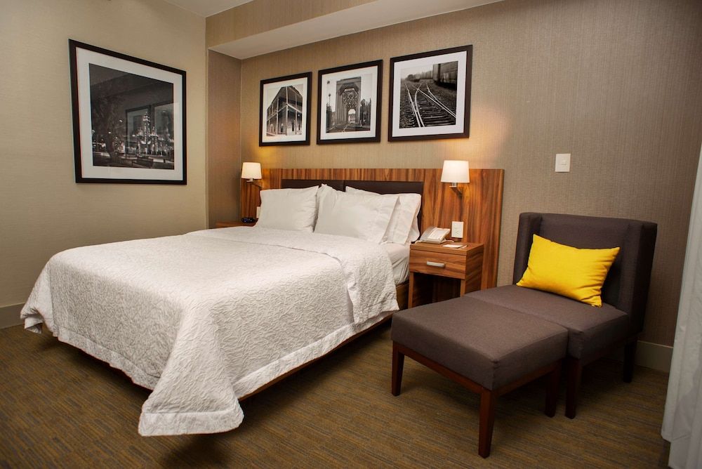 Room, 1 Queen Bed, Accessible (Roll-in Shower)