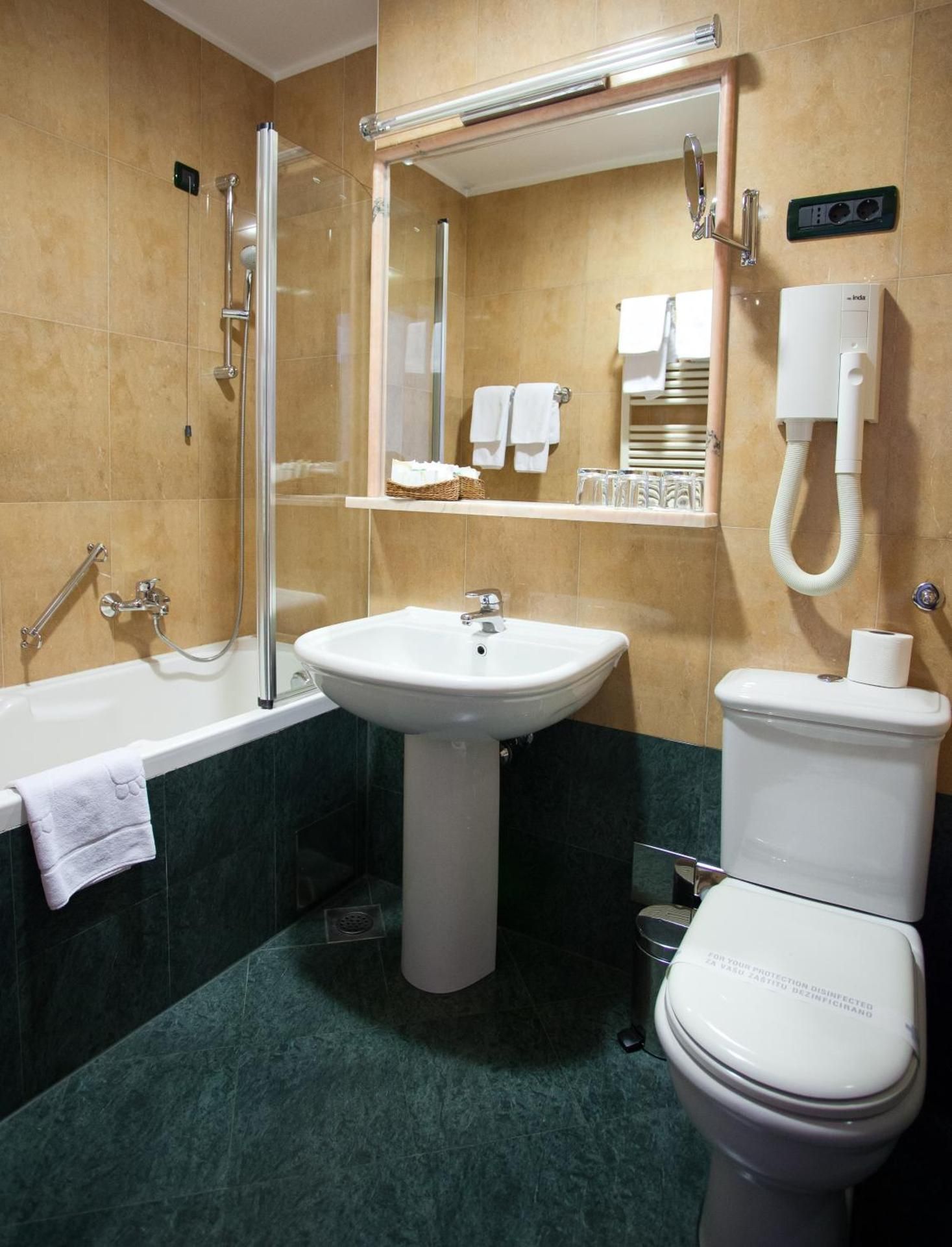 Hotel Globo Double Room 2