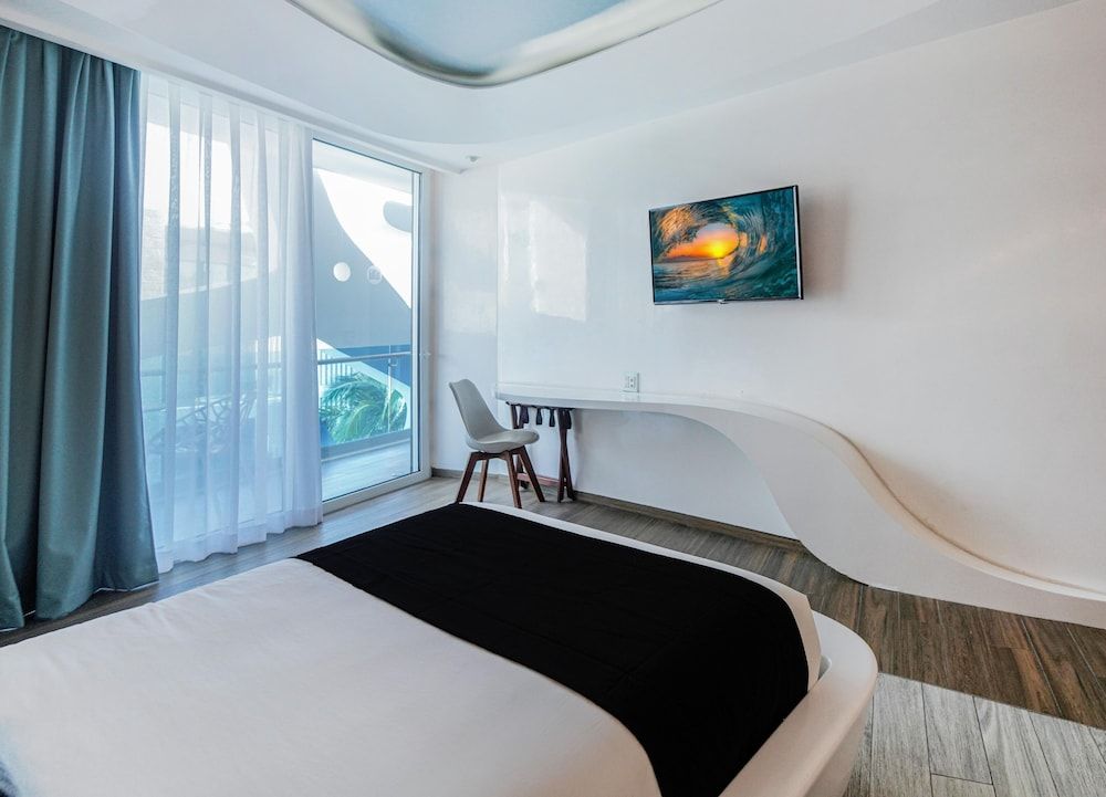 The Carmen Hotel - Ocean Front Coral Suite 5