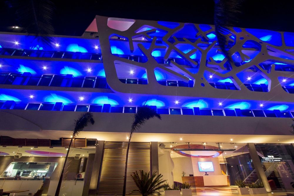 undefined The Carmen Hotel - Ocean Front 6