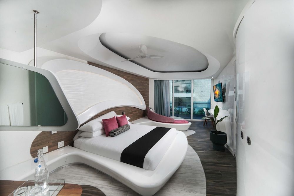 undefined The Carmen Hotel - Ocean Front 5