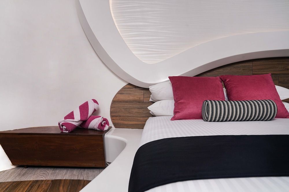 The Carmen Hotel - Ocean Front Coral Suite 3