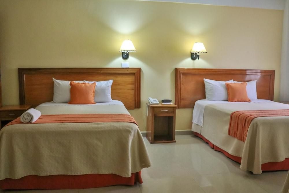 Hotel Báez Carrizal Triple Room 2