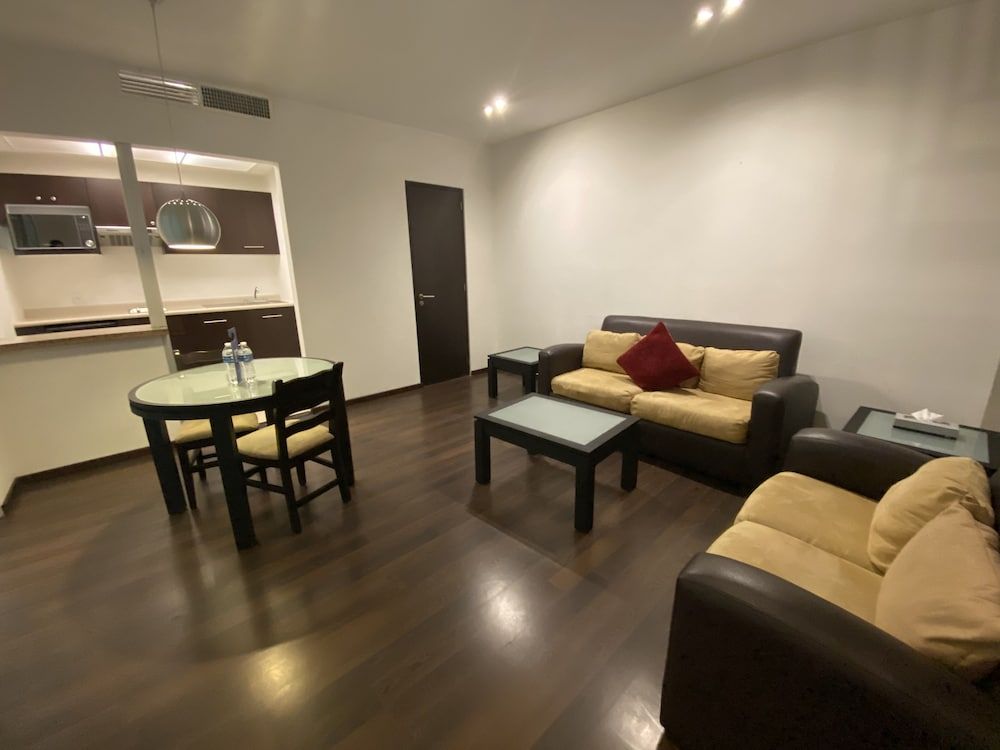 Suites Teca Once Suite Senior 8