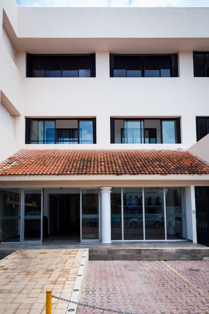 undefined Hotel MX portal maya 3