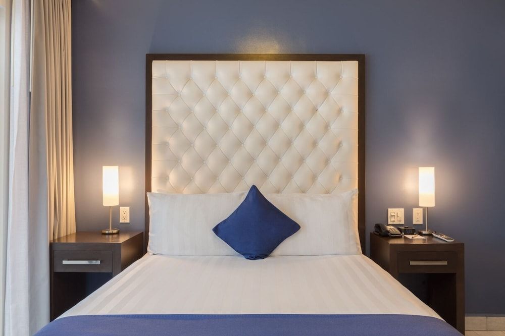 Double Room, 1 Queen Bed