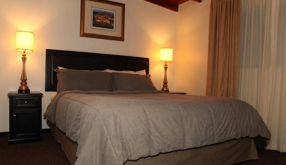 Family Room, 1 Bedroom, Accessible, Garden View