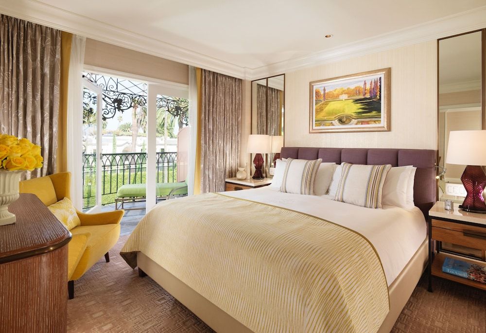 Junior Beverly Hills Suite