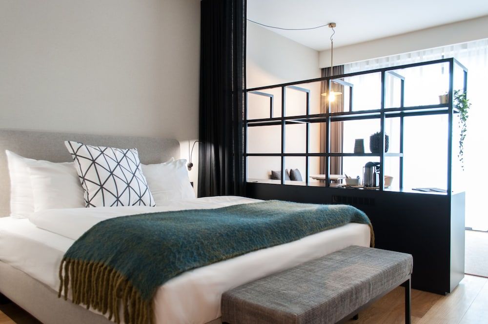 undefined PREMIER SUITES PLUS Antwerp 5
