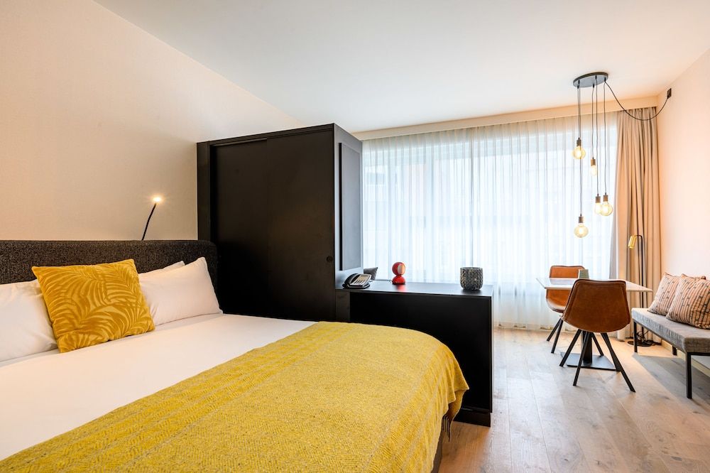 undefined PREMIER SUITES PLUS Antwerp 4