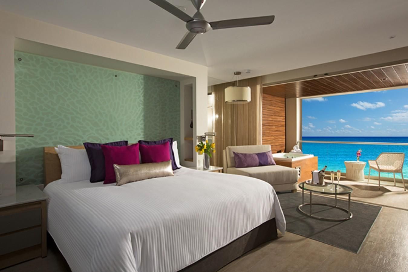 Xhale Club Junior Suite Ocean View King - All Inclusive