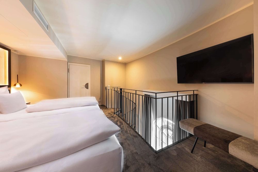 Suite, 1 King Bed (Tower Duplex)