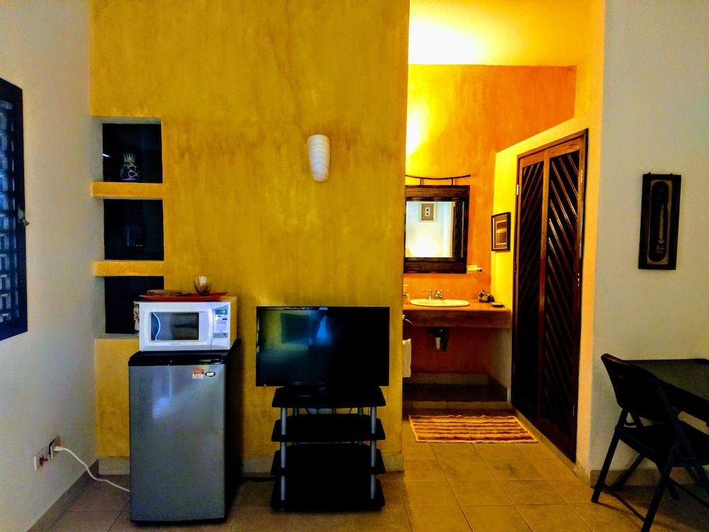 Casita de Maya Boutique Hotel Standard Room, 1 Queen Bed 8