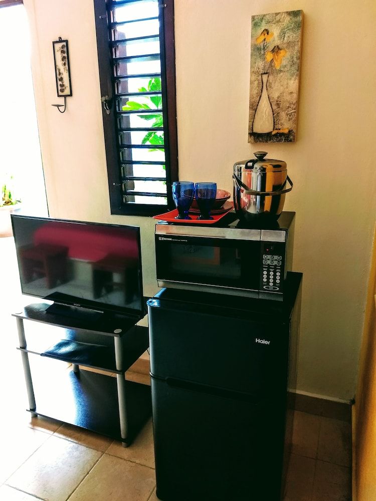 Casita de Maya Boutique Hotel Deluxe Room, 1 Queen Bed, Accessible, Pool View 11